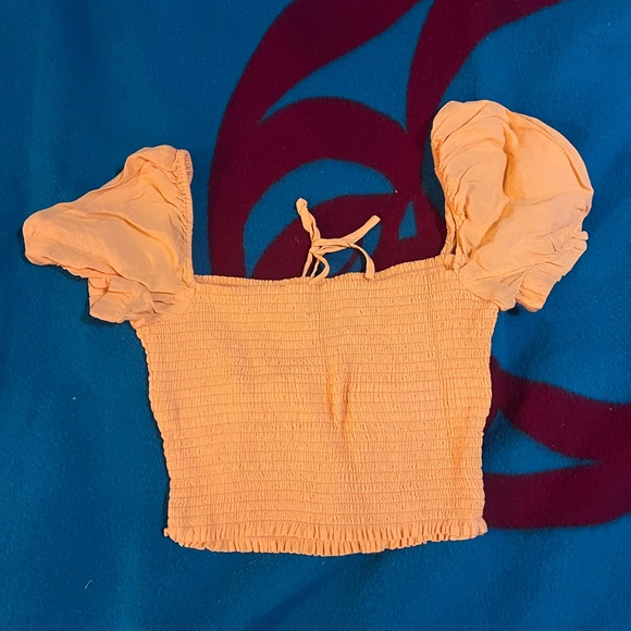 wilfred puff sleeve crop top - Picture 2 of 3